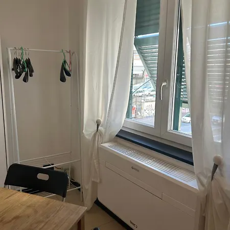 Central, Spacious & Completely Equipped Apartment Genua Exterior foto