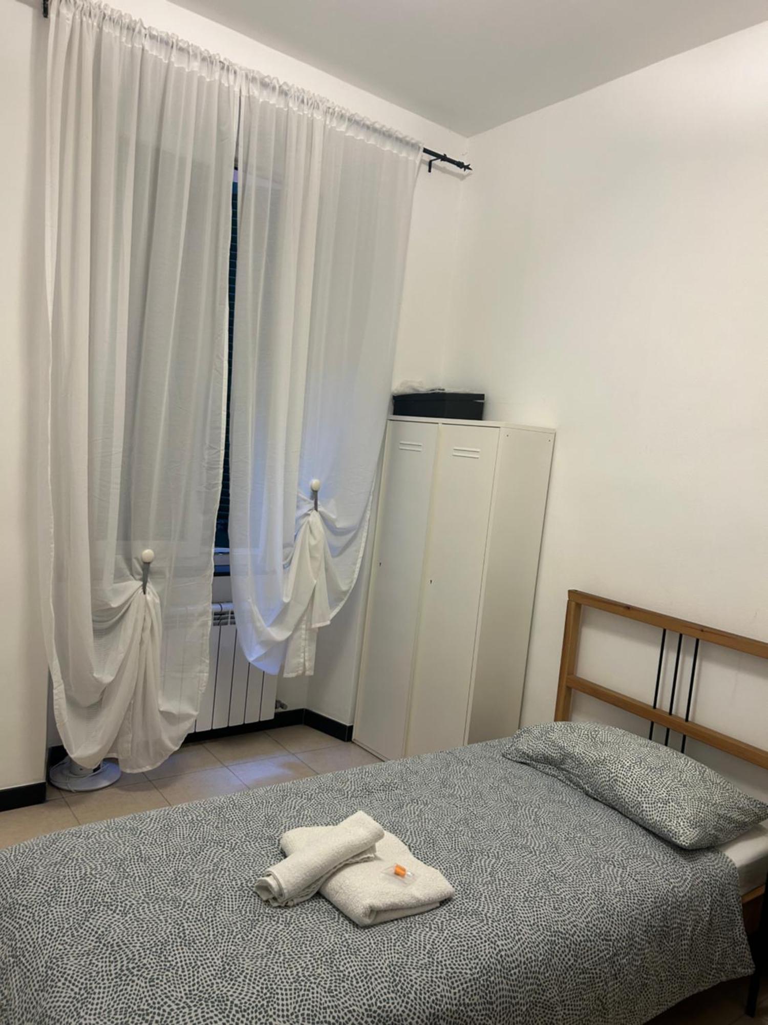Apartment Central, Spacious & Completely Equipped Genoa